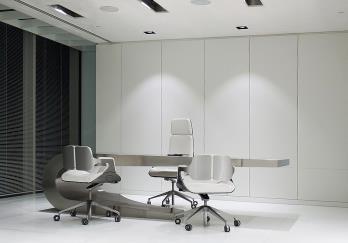Falcon Group minimalist meeting room