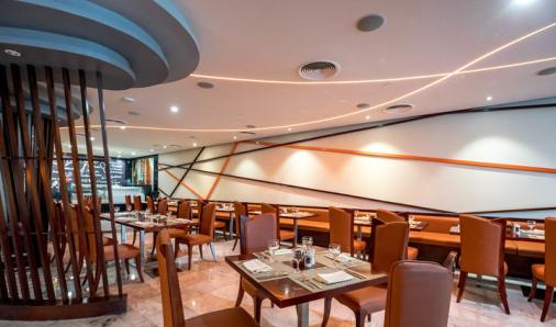 Ghaya Grand Hotel dining room